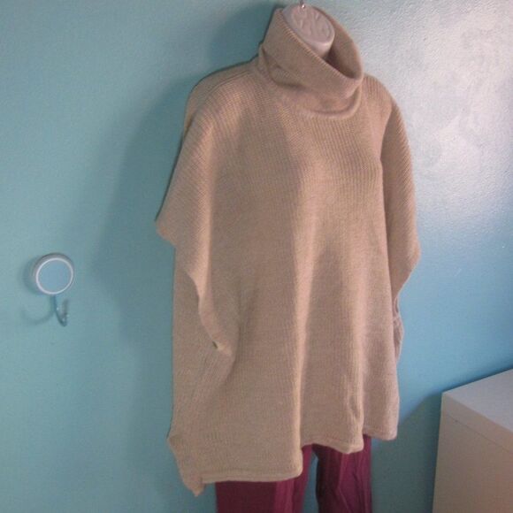 Isolde Womens Fall Knit Cowlneck Oversized Beige Knit Sweater Size  S / M - Picture 4 of 15